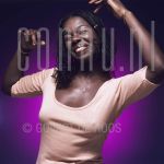 27-08-1980 Randy Crawford at studio in Amsterdam.

[keywords]Half Length, Eyecontact, Smiling, Singer[/keywords]